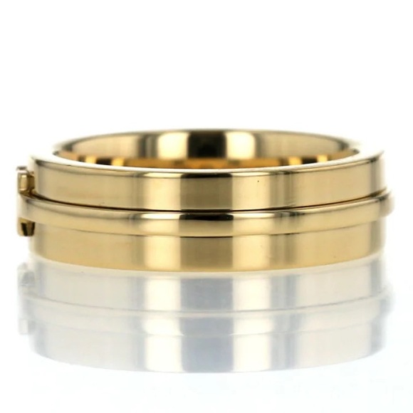 Tiffany T Wide Ring in 18k Gold - Picture 5 of 8